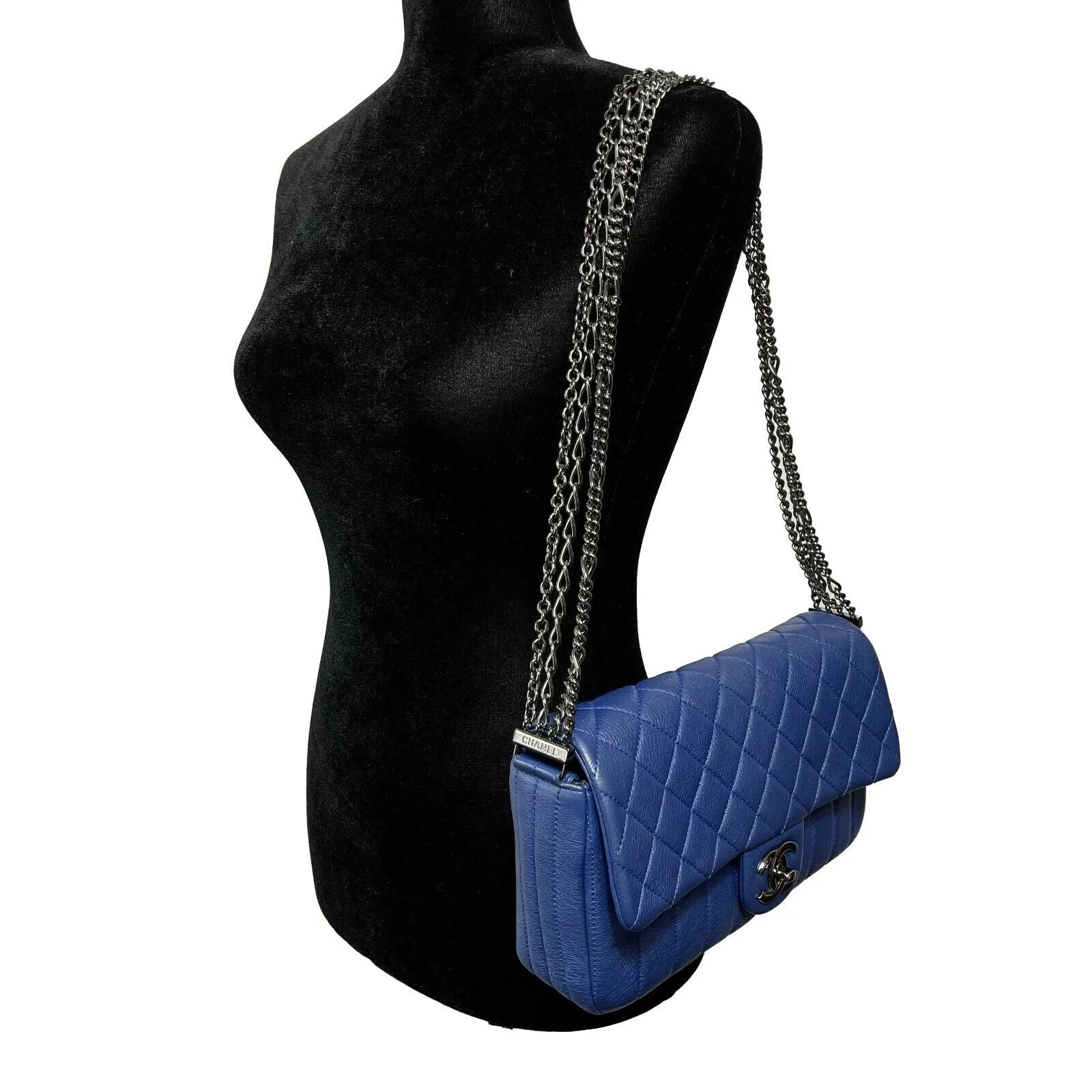 CHANEL - Quilted Leather Medium Single Flap Blue / Ruthenium Shoulder Bag