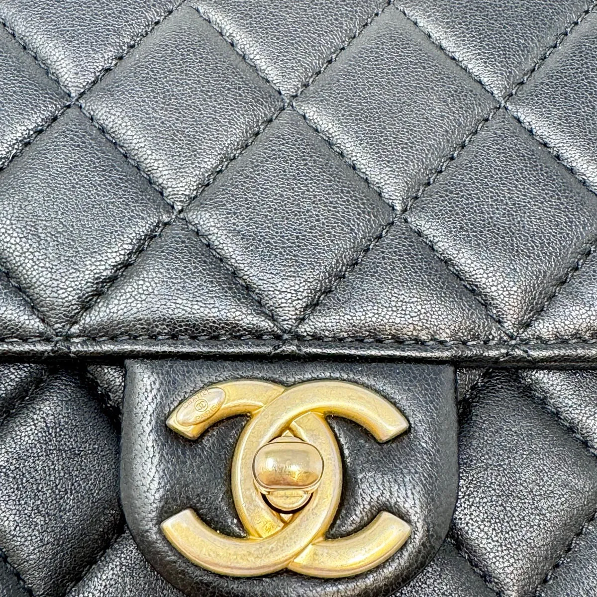 Chanel Quilted Small Chic Pearl Flap Bag