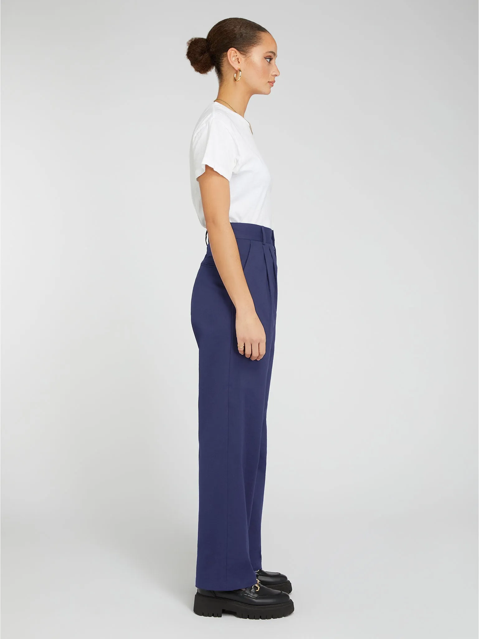 Cinnamon Relaxed Trousers in Navy