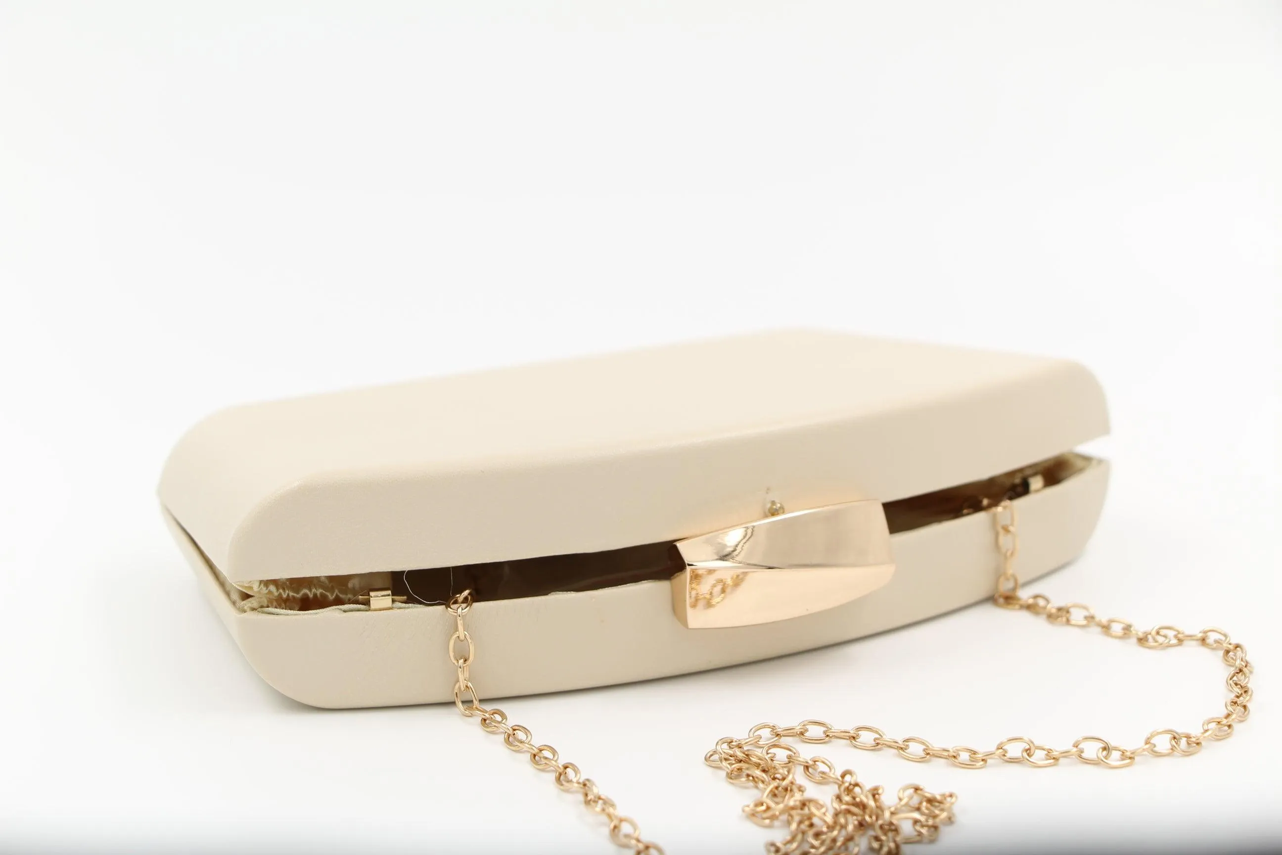 FABUCCI champagne-nude clamshell clutch