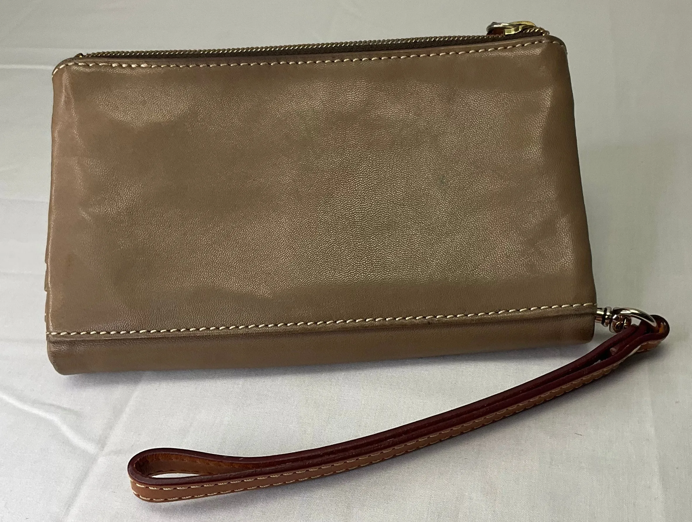 Wristlet Leather By Dooney And Bourke  Size: Large