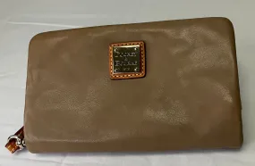 Wristlet Leather By Dooney And Bourke  Size: Large